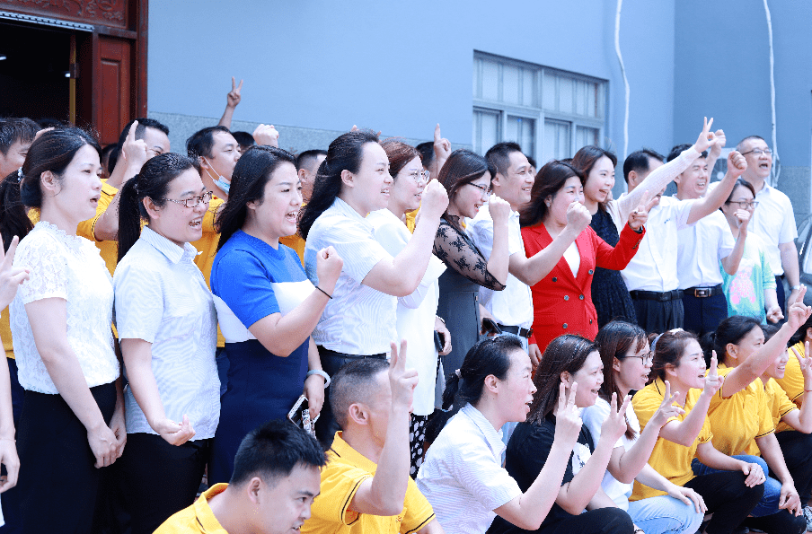 中欧体育app下载安装：「重磅」首个装修工匠师培训基地在佛山落地6月18日首班开班(图7)